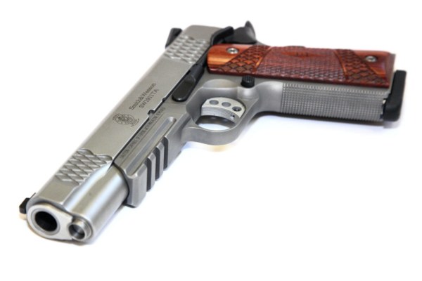 Smith Wesson - SW 1911 TA E-Series Tactical Accessory Rail