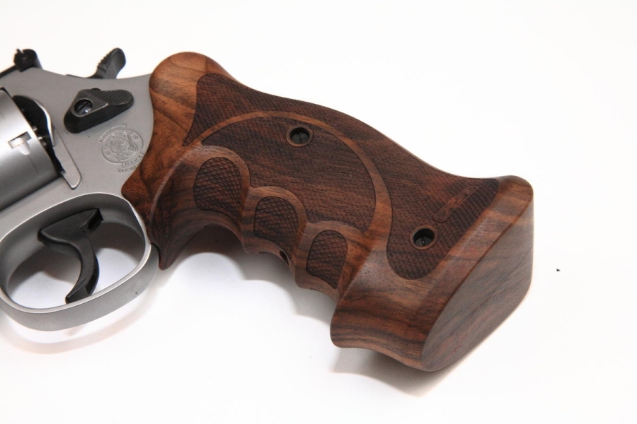 smith-wesson-s-w-686-target-champion-revolver