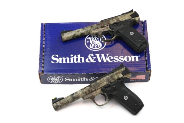 Smith Wesson SW22 VICTORY Kryptek