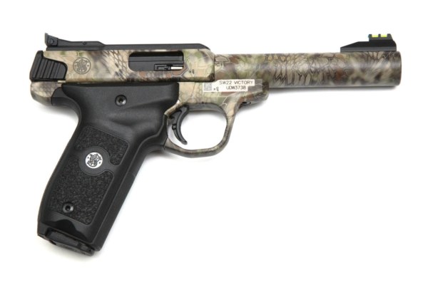 Smith Wesson SW22 VICTORY Kryptek