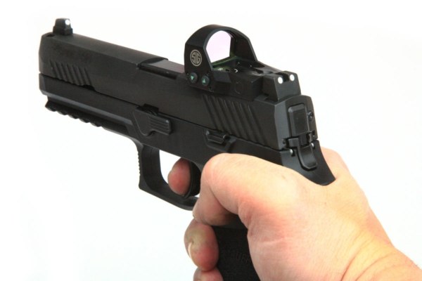 Sig-Sauer-P320-RX-Romeo 1