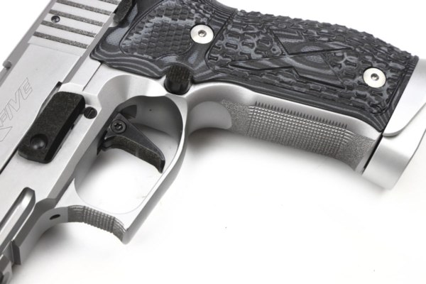 SIG Sauer P226 X-Five Allround Production Optics