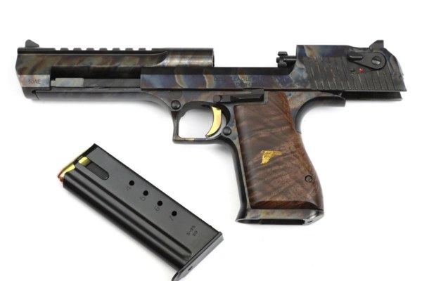 Desert Eagle XIX buntgehärtet Luxus-Holzgriff