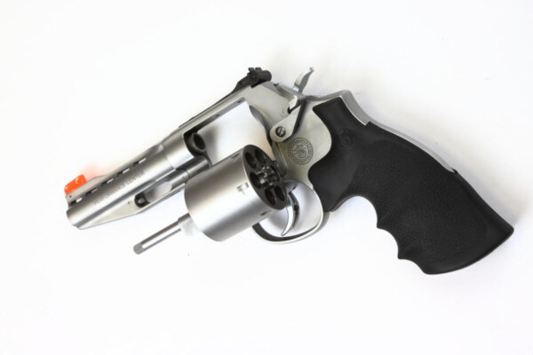 Smith & Wesson 686 Plus Performance Center 4" – Bild 4