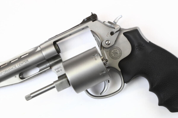 Smith & Wesson 686 Plus Performance Center 4" – Bild 5